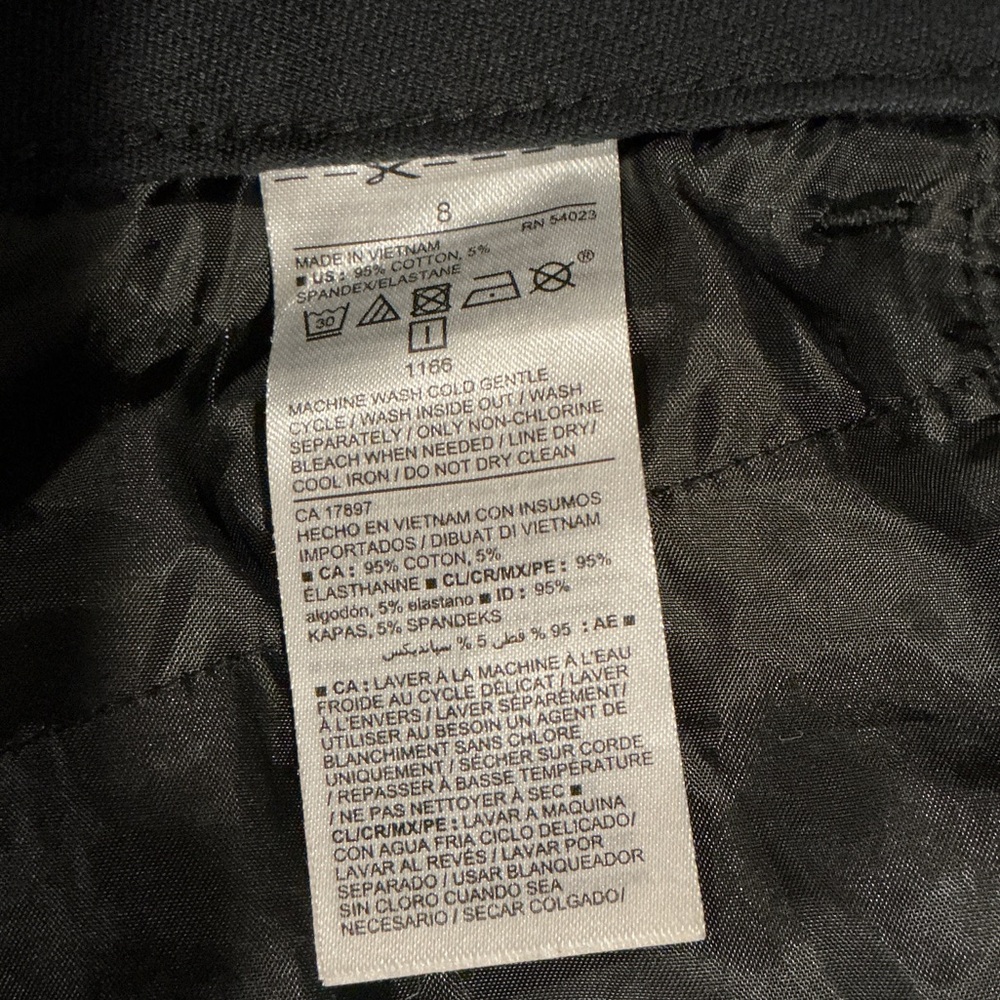Old Navy Black Pixie Pants - Picture 4 of 4